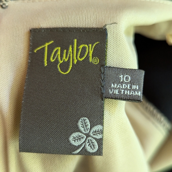 Gorgeous Taylor Classic Peekaboo Black Dress Size 10 - Picture 10 of 15